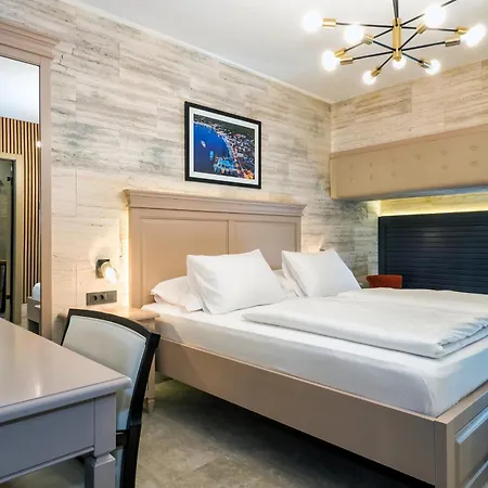 Frühstückspension Pazar 4*